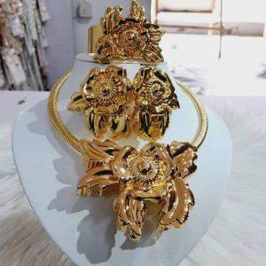 Majestic Gold-Plated Floral Jewelry Set