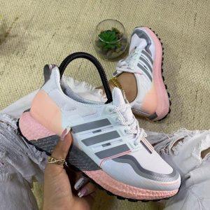 Ultraboost-style sneaker