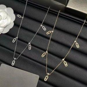 Elegant Crystal Link Pendant Necklace