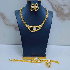 Luxury Gold-Tone Pearl Jewelry Set