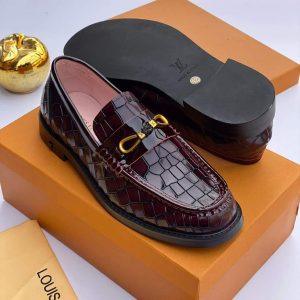 Premium Croc-Embossed Leather Loafers – Classic Luxury