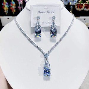 Elegant Silver-Tone Crystal Necklace And Earring Set