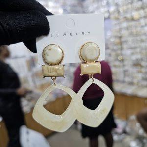 Elegant Cream Marble Drop Earrings – Modern Statement Jewelry